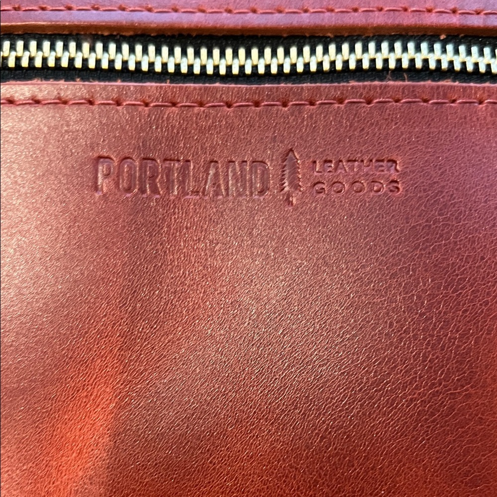 Beautiful Rosso Portland Leather Goods Laptop Backpack - Picture 4 of 9